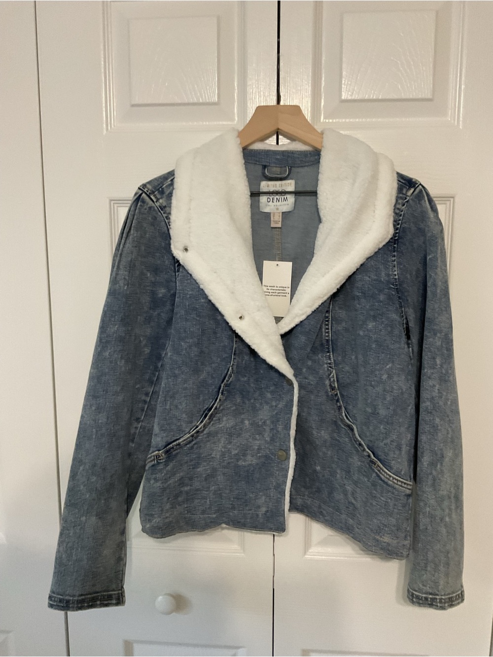 Logo Faux-Shearling Lined Jacket - Blue